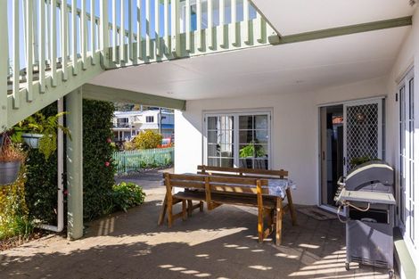 Photo of property in 48 Beach Road, Waikawa, Picton, 7220