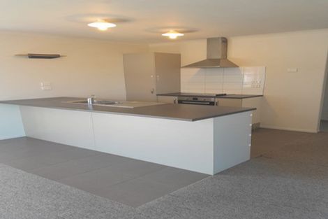 Photo of property in 13 Kamahi Place, One Tree Point, 0118