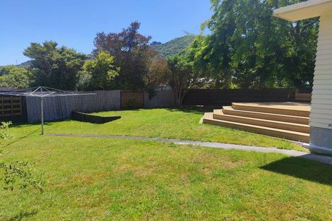 Photo of property in 3 Tacoma Drive, Totara Park, Upper Hutt, 5018