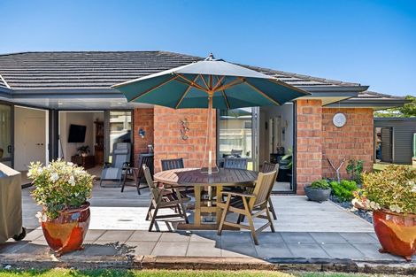 Photo of property in 20 Kowi Lakes Drive, One Tree Point, 0118