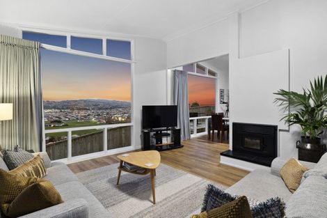 Photo of property in 77 Easther Crescent, Kew, Dunedin, 9012