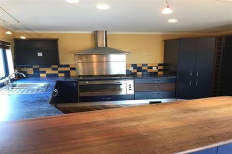 Photo of property in 10 Chamari Close, Titirangi, Auckland, 0604