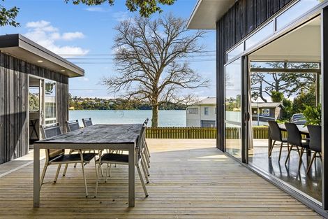 Photo of property in 12b Chapman Road, Te Atatu Peninsula, Auckland, 0610