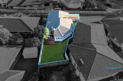 Photo of property in 70 Sturges Road, Henderson, Auckland, 0612