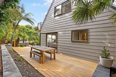 Photo of property in 133 Sandspit Road, Shelly Park, Auckland, 2014