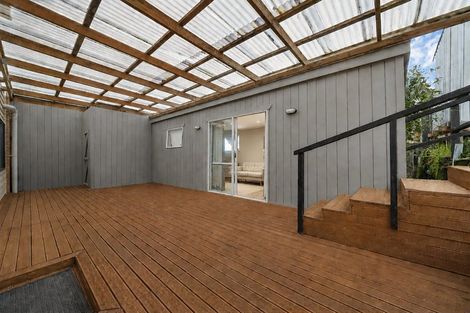 Photo of property in 56 Claverdon Drive, Massey, Auckland, 0614