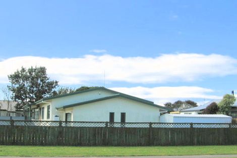 Photo of property in 35 Summerland Crescent, Papamoa Beach, Papamoa, 3118