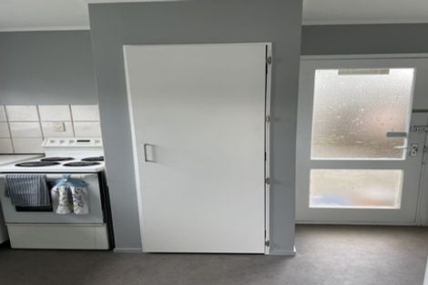 Photo of property in 6/31 Trentham Road, Papakura, 2110