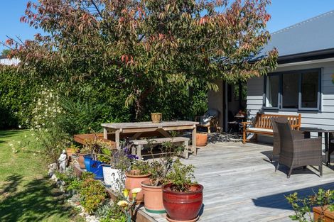 Photo of property in 6 Karlos Lane, Levin, 5510