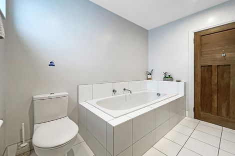 Photo of property in 26 Mantell Street, Seatoun, Wellington, 6022