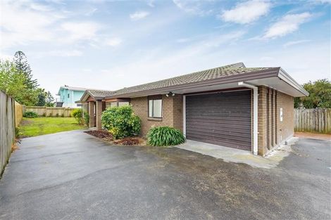 Photo of property in 2/3 Seabrook Avenue, New Lynn, Auckland, 0600