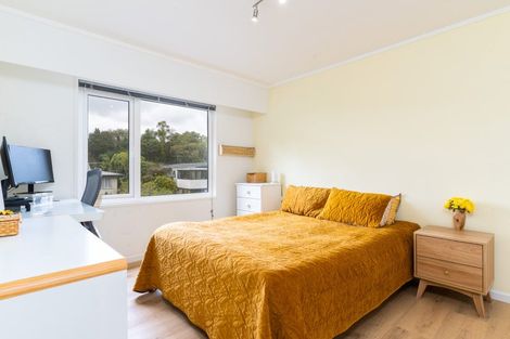 Photo of property in 99a Churton Drive, Churton Park, Wellington, 6037