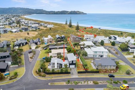 Photo of property in 9 Paraoa Crescent, Omaha, 0986