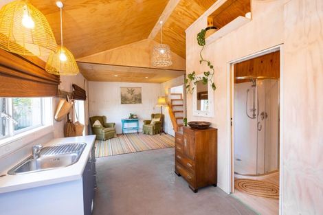 Photo of property in 245 Clifton Road, Te Awanga, 4102