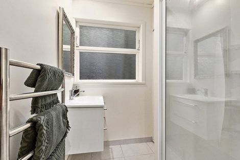 Photo of property in 5b Acheron Road, Paremata, Porirua, 5026