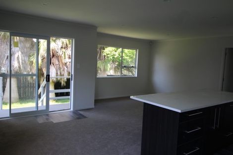 Photo of property in 2 Frank Hewitt Street, Pukekohe, 2120