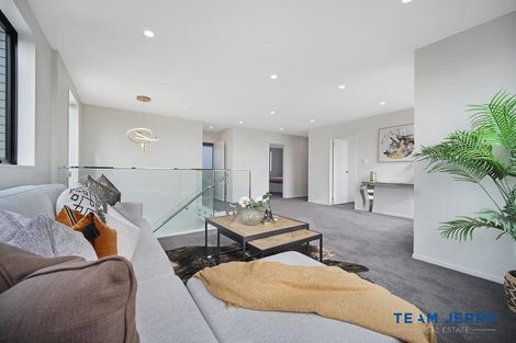 Photo of property in 1 Korowhiti Road, Clarks Beach, 2122