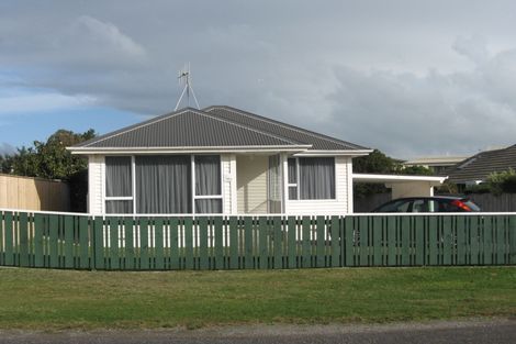 Photo of property in 5 Huia Road, Raumati Beach, Paraparaumu, 5032