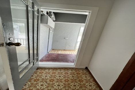 Photo of property in 4/5 Benares Street, Khandallah, Wellington, 6035