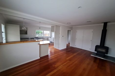 Photo of property in 669 Swanson Road, Swanson, Auckland, 0612