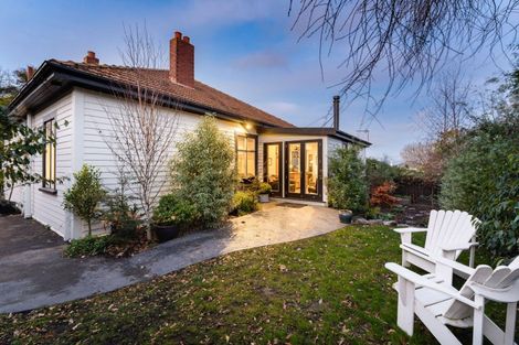 Photo of property in 139 Eglinton Road, Mornington, Dunedin, 9011