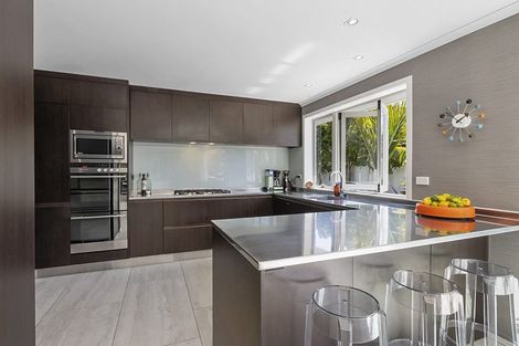 Photo of property in 14d Chilman Street, Strandon, New Plymouth, 4312