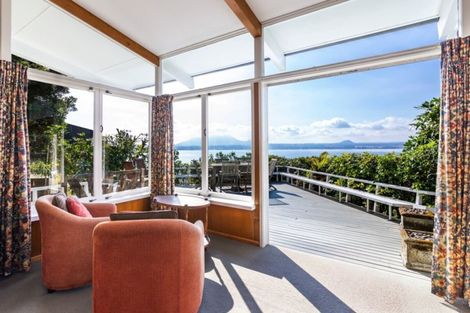 Photo of property in 17 Te Kopua Street, Acacia Bay, Taupo, 3330