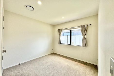 Photo of property in 53 Twin Parks Rise, Papakura, 2110