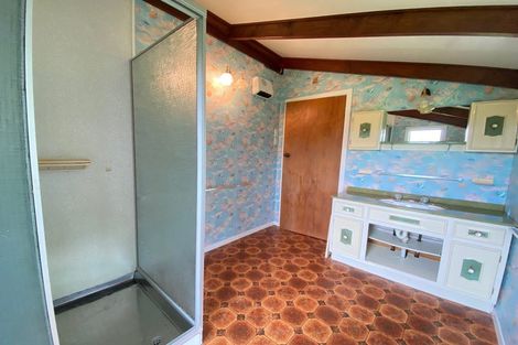 Photo of property in 76 Tawa Road, Kumeu, 0891