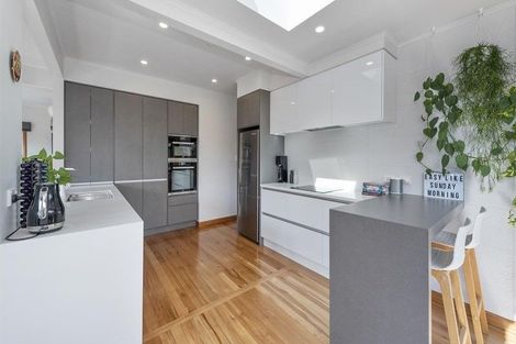 Photo of property in 18 Bolmuir Road, Forest Lake, Hamilton, 3200