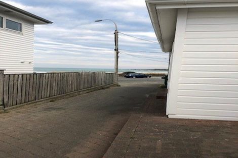 Photo of property in 118 Lyall Parade, Lyall Bay, Wellington, 6022