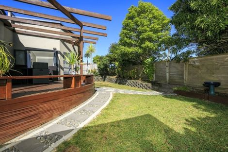 Photo of property in 12 Capri Place, Unsworth Heights, Auckland, 0632