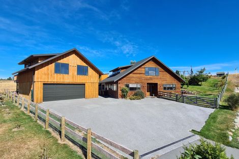 Photo of property in 1 Sams Place, Lake Tekapo, 7999