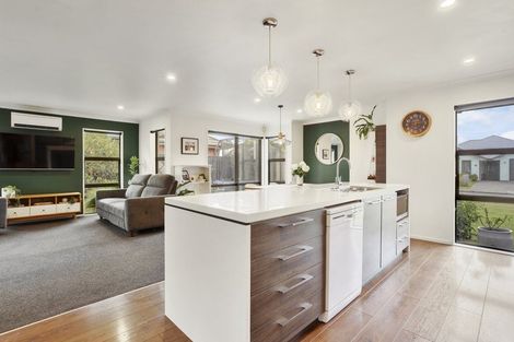 Photo of property in 13 Lancewood Way, Rangiora, 7400