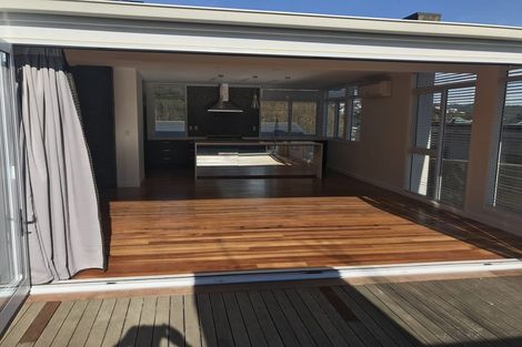 Photo of property in 6 Kiriwai Road, Paremata, Porirua, 5024