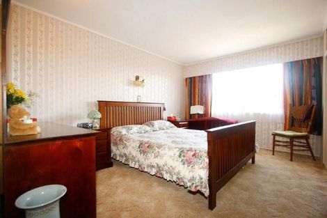 Photo of property in 2/131 Glenmore Road, Sunnyhills, Auckland, 2010