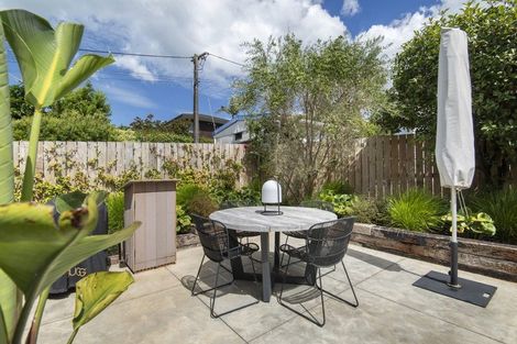 Photo of property in 2/26 Corunna Road, Milford, Auckland, 0620
