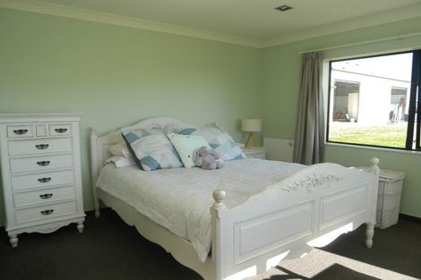 Photo of property in 40 Otaihanga Road, Otaihanga, Paraparaumu, 5036