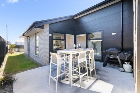 Photo of property in 46 Empire Crescent, Papamoa, 3118