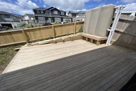 Photo of property in 38a Mcwhirters Farm Lane, Massey, Auckland, 0614