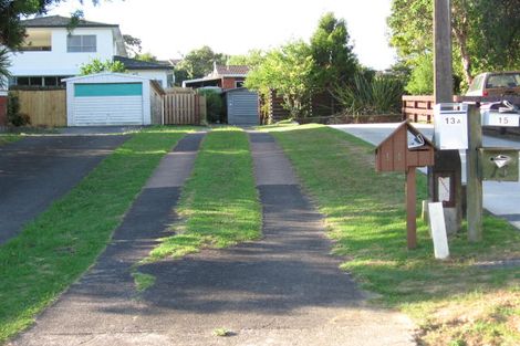 Photo of property in 14 Halcombe Place, Green Bay, Auckland, 0604