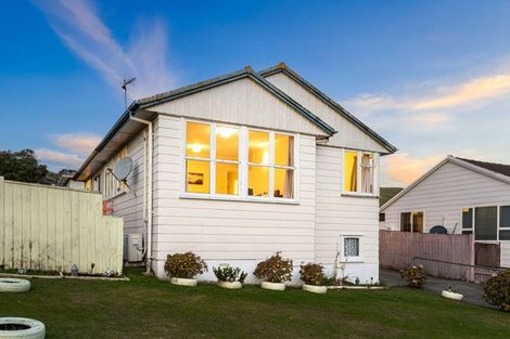 Photo of property in 192 Warspite Avenue, Waitangirua, Porirua, 5024