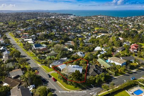 Photo of property in 128 Arran Road, Browns Bay, Auckland, 0630