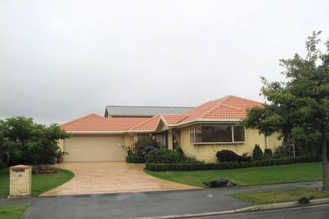 Photo of property in 16 Sutton Place, Dallington, Christchurch, 8061