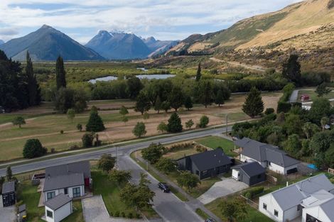 Photo of property in 1 Woodley Place, Glenorchy, 9372