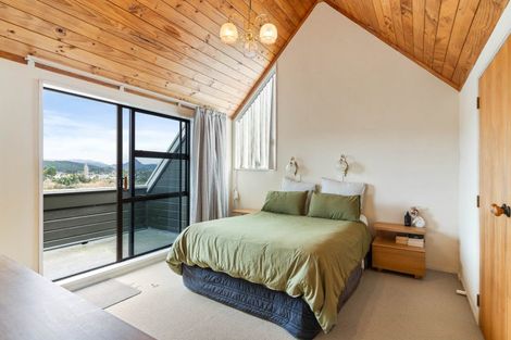 Photo of property in 105 Bruce Wallace Place, Whangamata, 3620