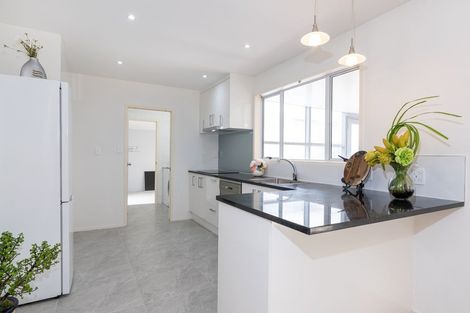 Photo of property in 68 Willis Road, Papakura, 2110