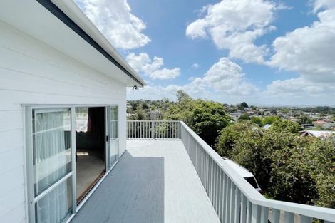 Photo of property in 17 Sumich Place, West Harbour, Auckland, 0618