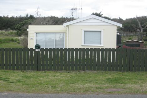 Photo of property in 162 Park Avenue, Waitarere Beach, Levin, 5510