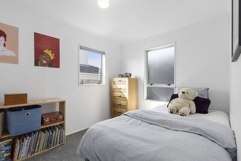 Photo of property in 77 Kaikoura Street, Maupuia, Wellington, 6022